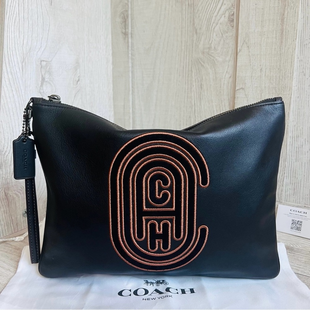 Coach pouch 30